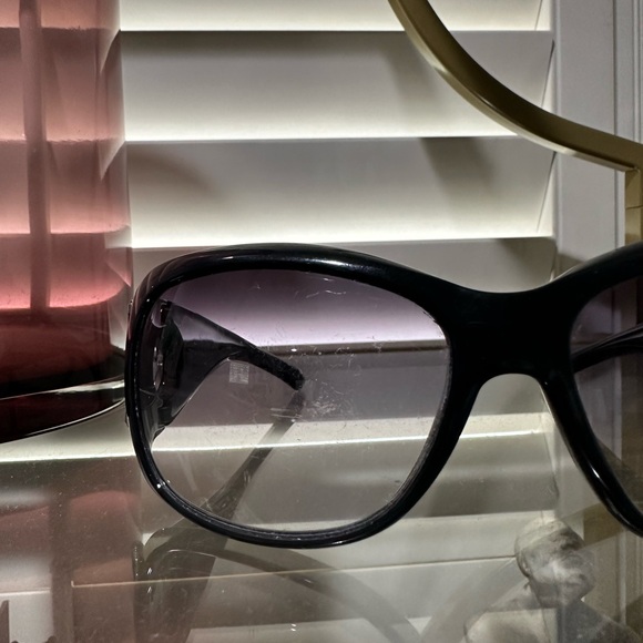 Authentic Dior Sunglasses with buckle. Black - Picture 9 of 10